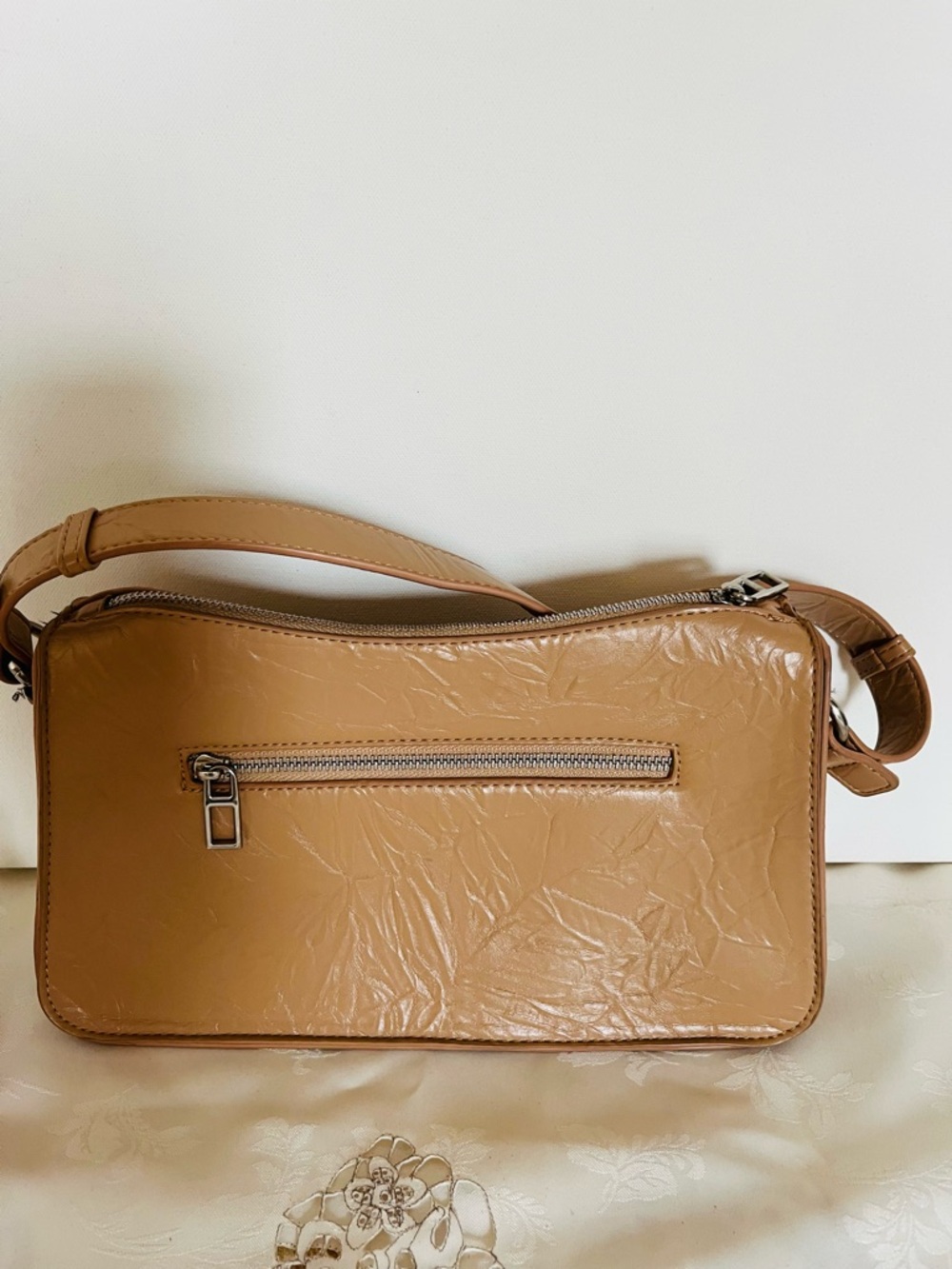 Neutral Tan Patent Shoulder Bag with Chain Accent - Picture 2 of 7